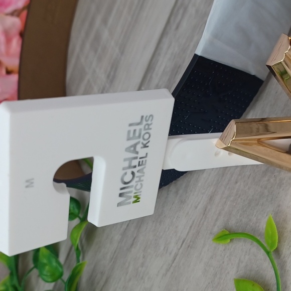 Michael Kors Belt NWT - Picture 2 of 6